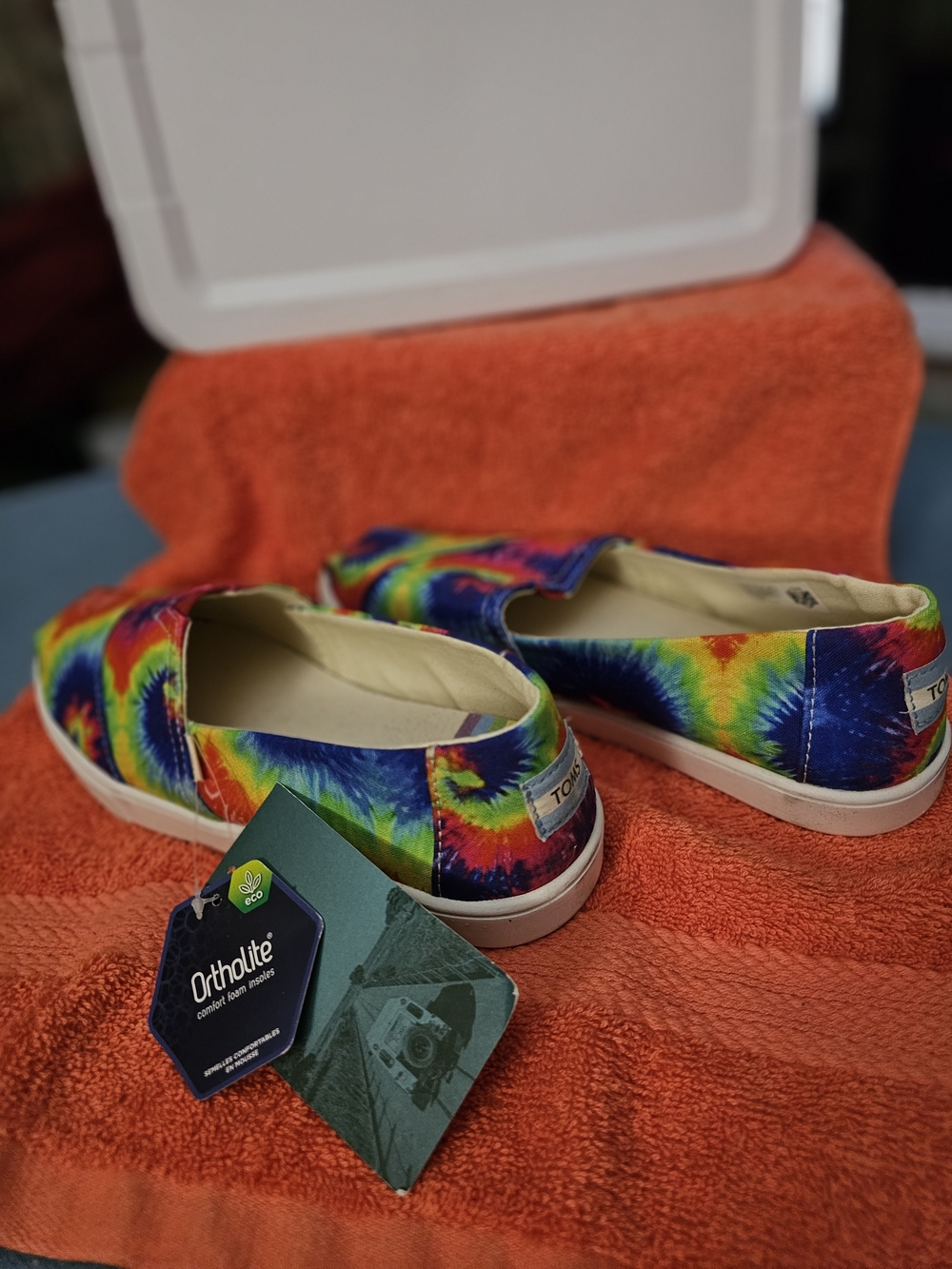 TOMS Women’s Tie-Dye Canvas Slip-Ons - Multi NWOT - Picture 4 of 7